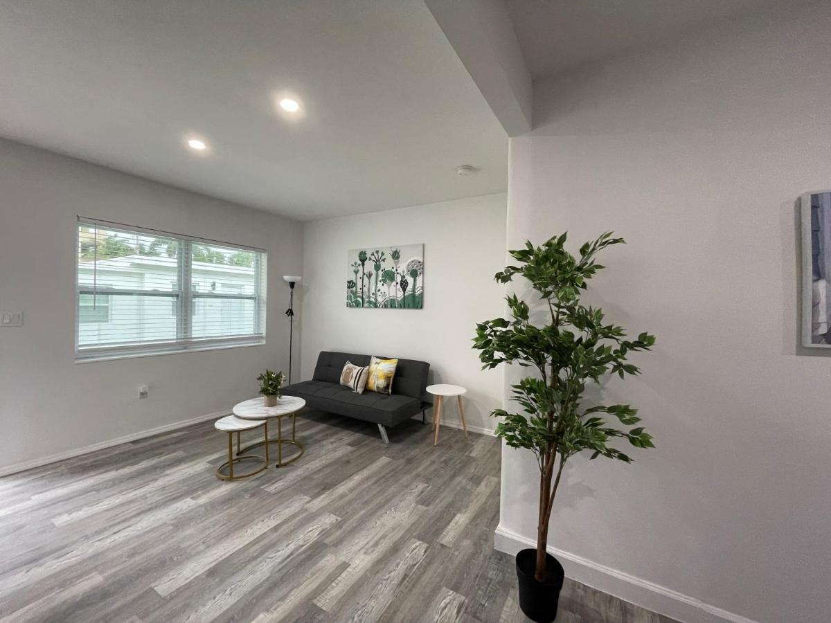 Douglas Rd Apartments Miami Bagian luar foto