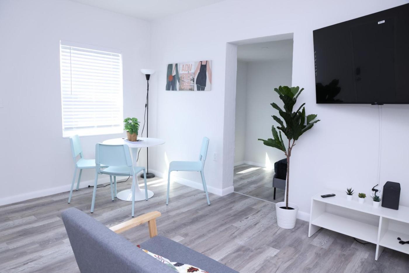 Douglas Rd Apartments Miami Bagian luar foto