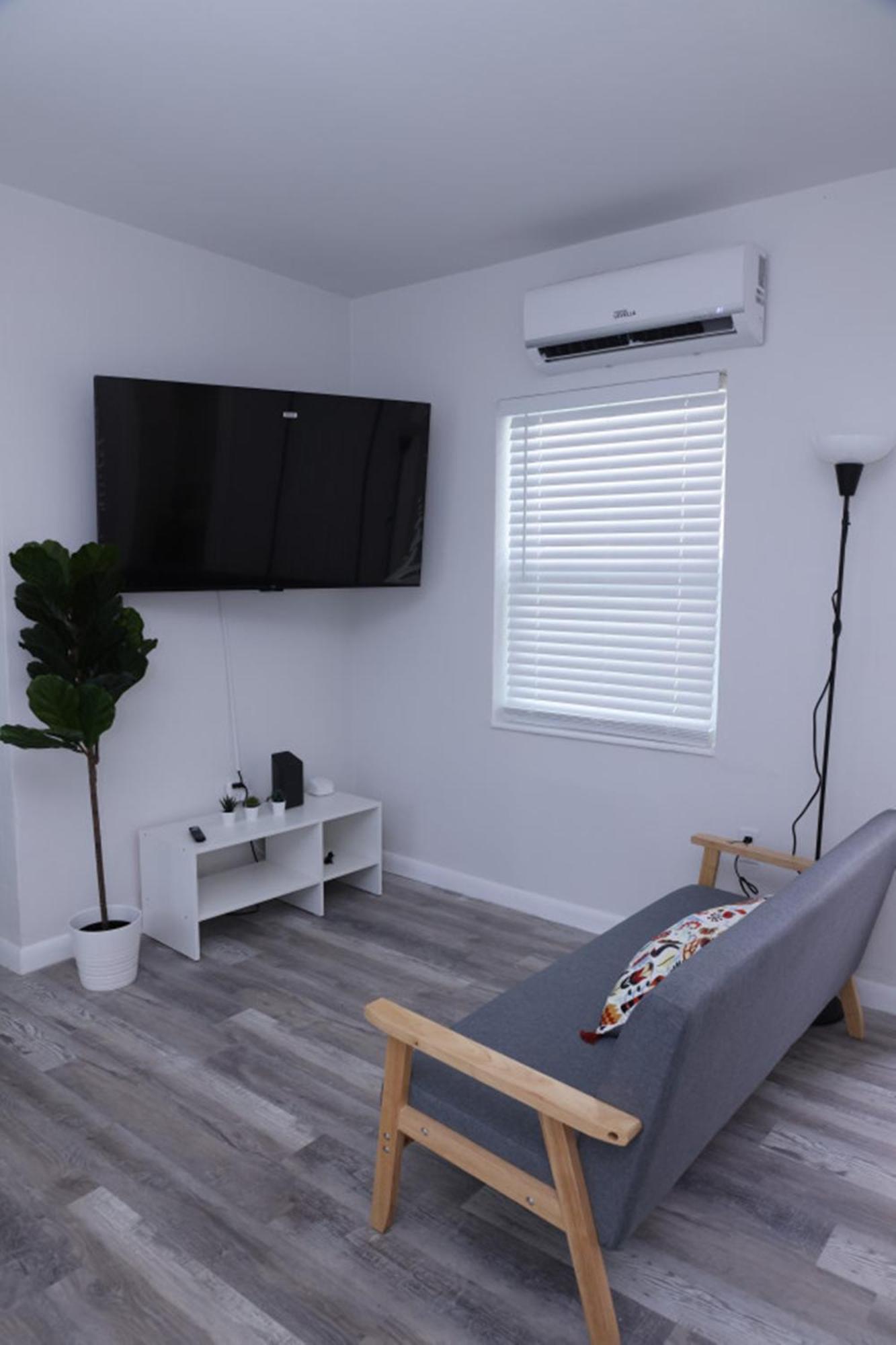Douglas Rd Apartments Miami Bagian luar foto